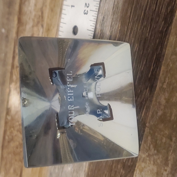 Eifel Tower paperweight - Picture 4 of 6